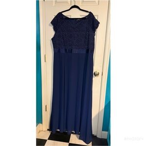 Miusol Navy Blue Lace Maxi Dress